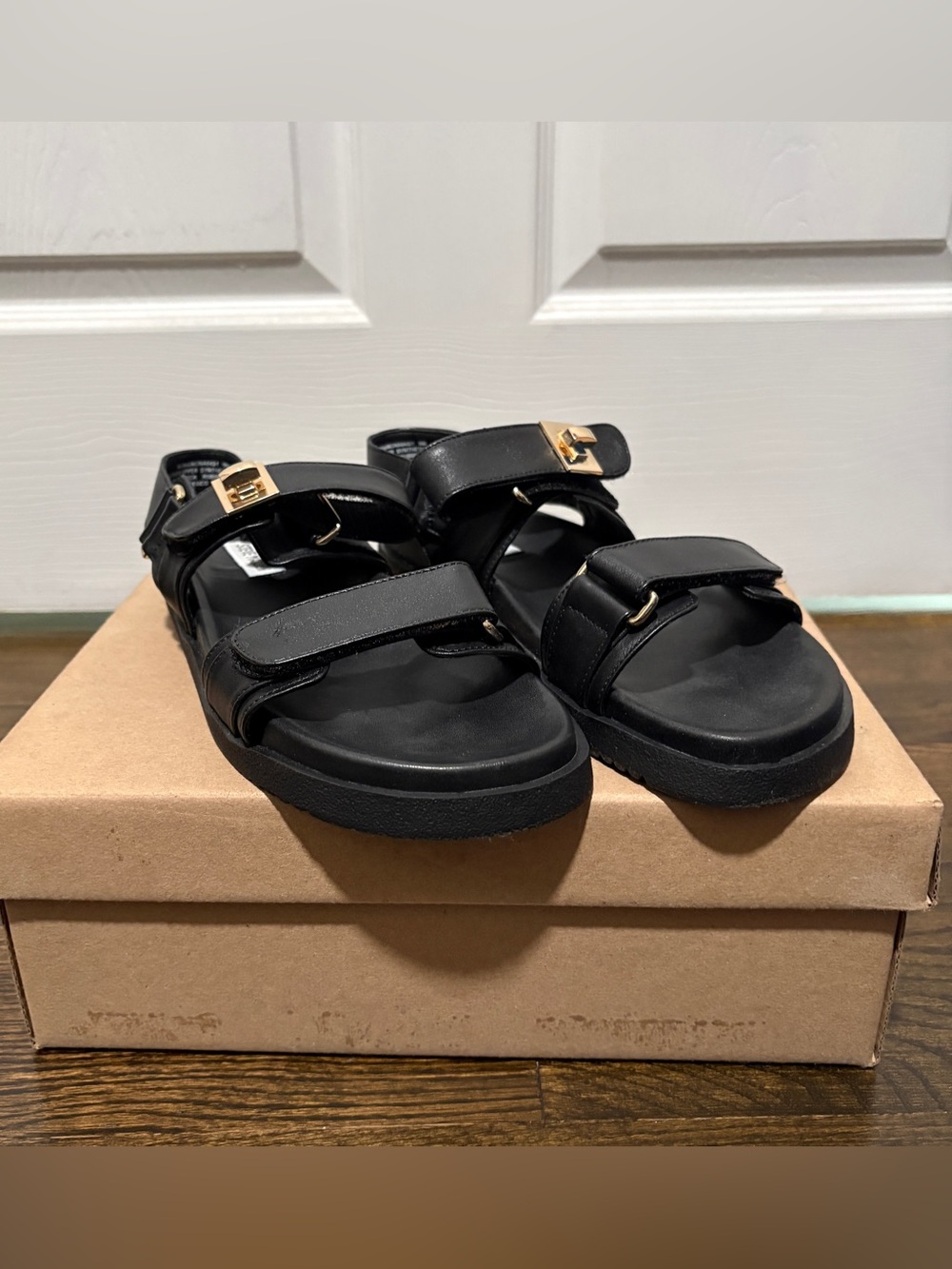 Steve Madden Black Leather Buckle Platform Sandals